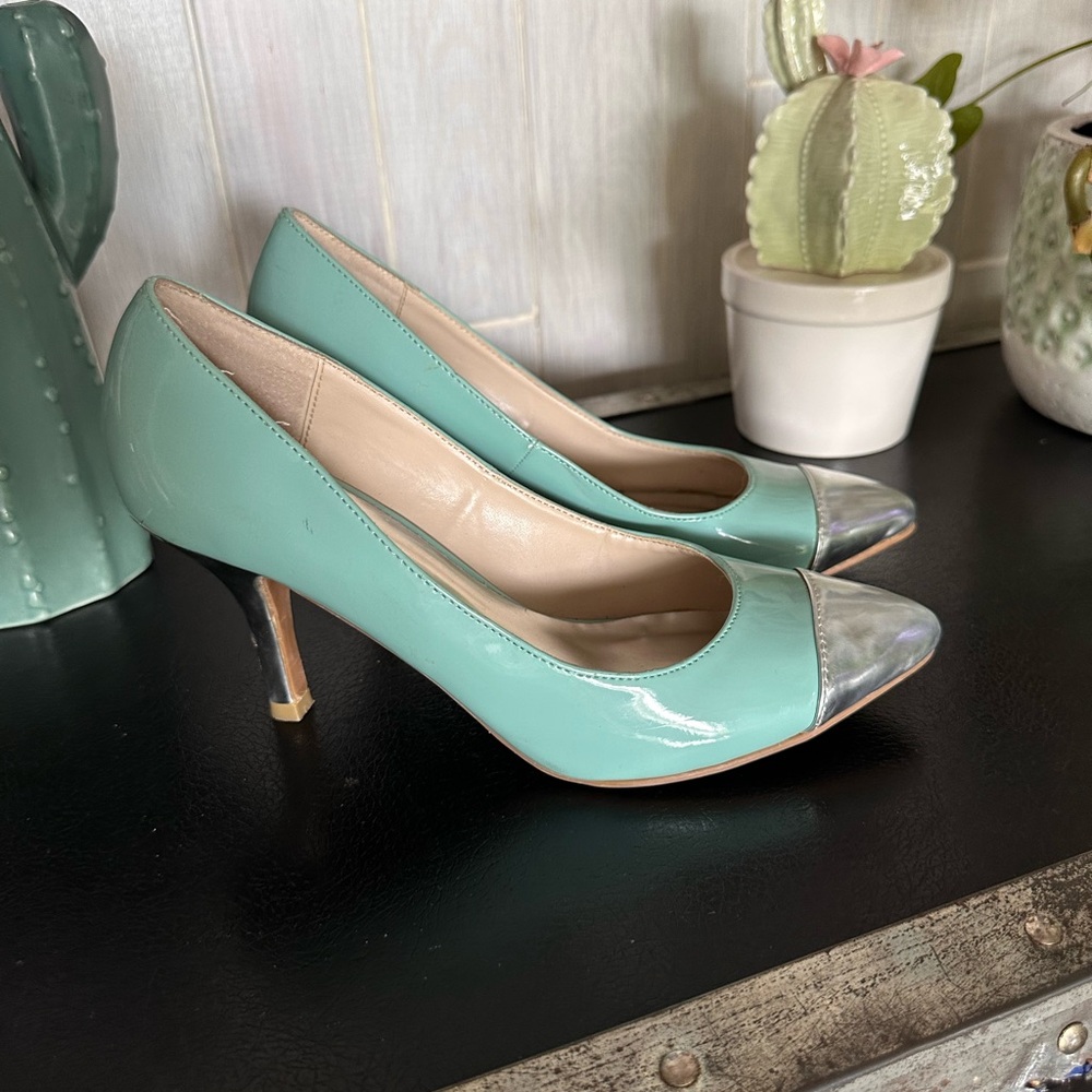 Chinese Laundry Mint and Silver Heels